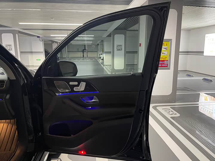 Фото 19 - Mercedes-Benz GLS-Class