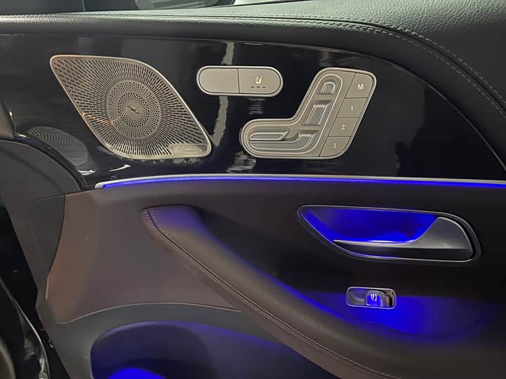 Фото 20 - Mercedes-Benz GLS-Class