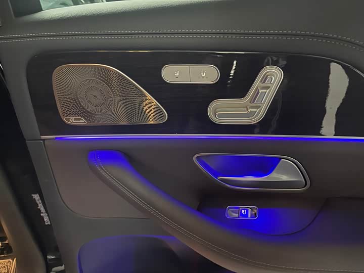 Фото 22 - Mercedes-Benz GLS-Class