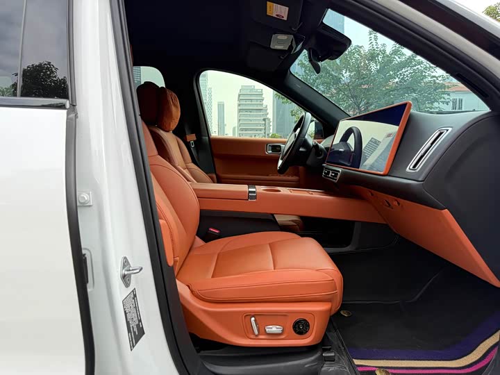 Фото 15 - LiXiang L6