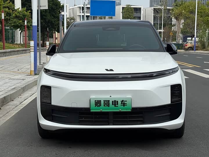 Фото 2 - LiXiang L6