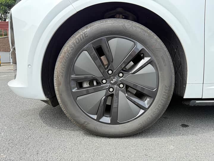 Фото 9 - LiXiang L6