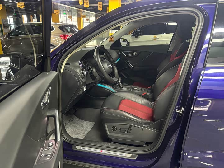 Фото 10 - Audi Q2L