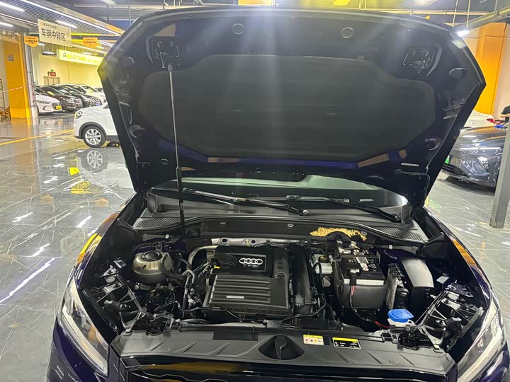 Фото 13 - Audi Q2L