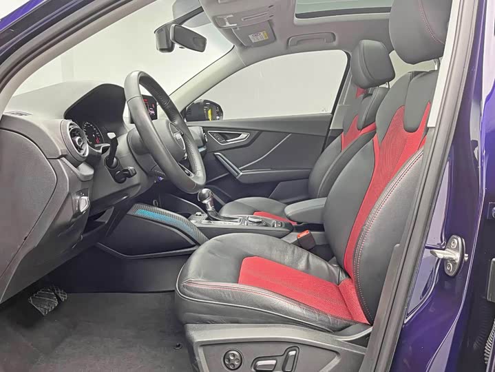 Фото 15 - Audi Q2L