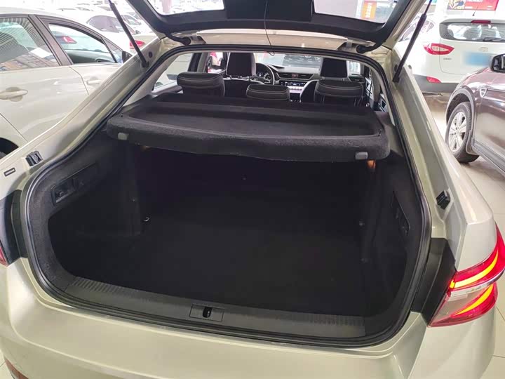 Фото 19 - Skoda Superb