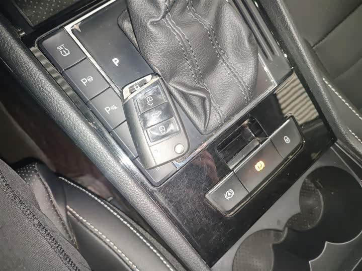 Фото 9 - Skoda Superb