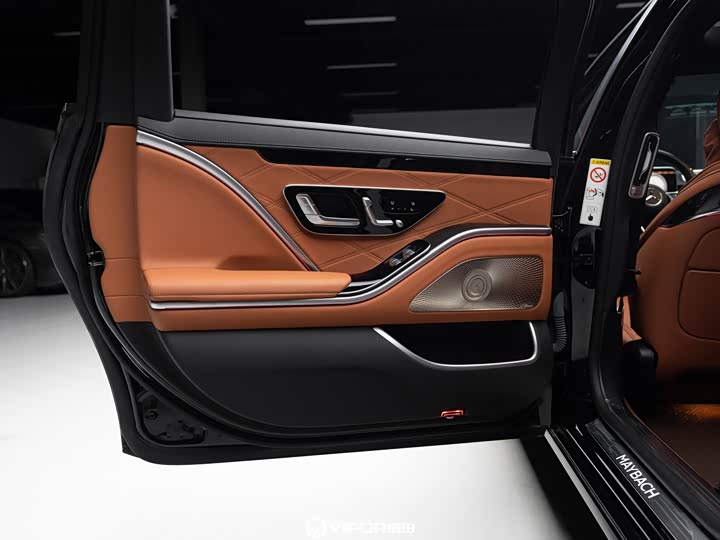 Фото 11 - Mercedes-Benz Maybach S-Class