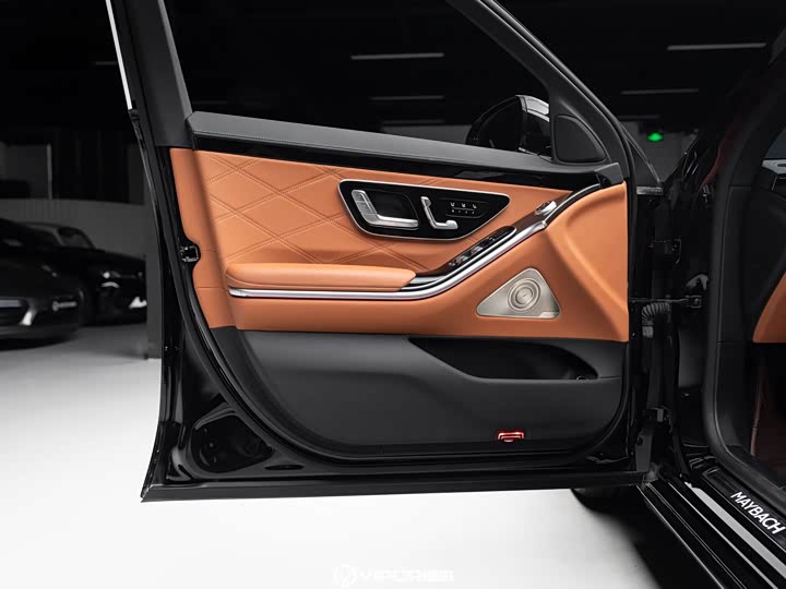 Фото 15 - Mercedes-Benz Maybach S-Class