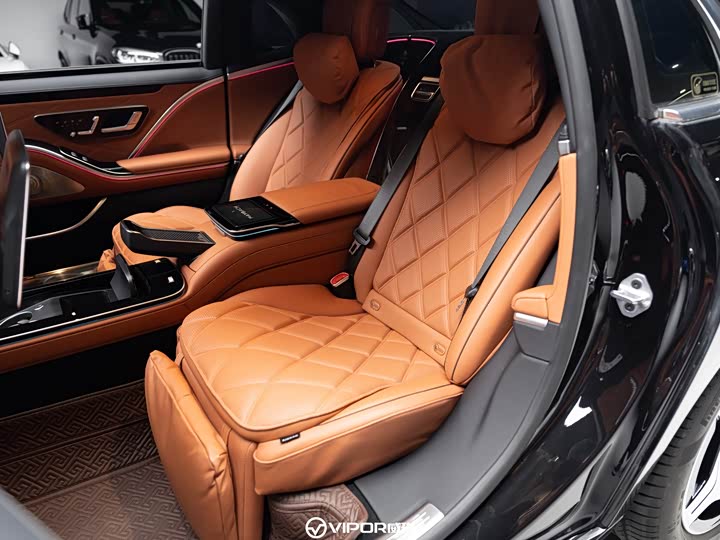 Фото 9 - Mercedes-Benz Maybach S-Class