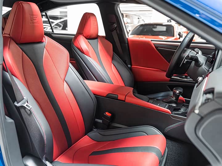 Фото 9 - Lexus ES