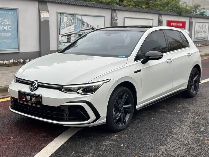 Фото 1 - Volkswagen Golf