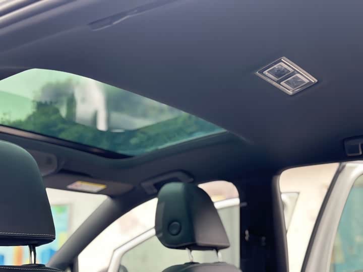 Фото 14 - Volkswagen Golf