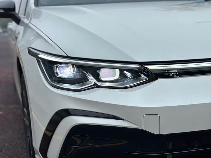 Фото 20 - Volkswagen Golf