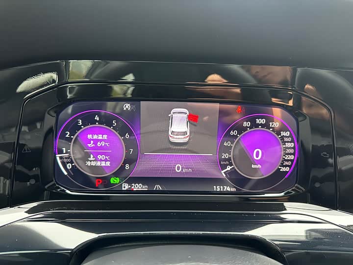 Фото 24 - Volkswagen Golf