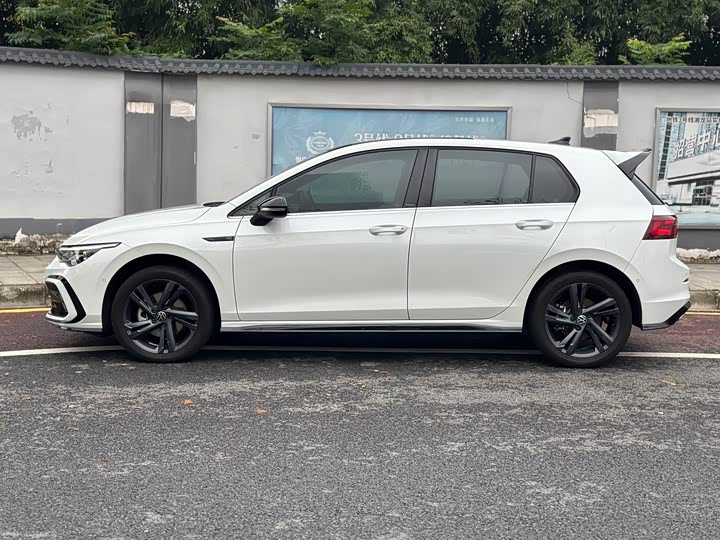 Фото 3 - Volkswagen Golf