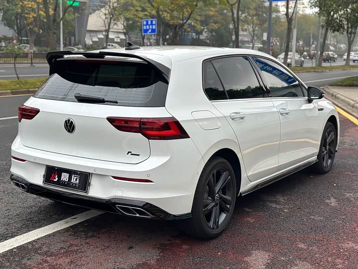 Фото 5 - Volkswagen Golf