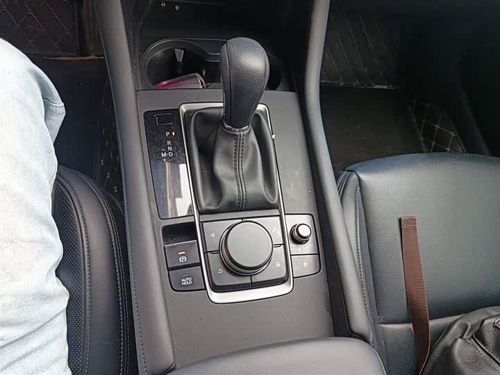 Фото 14 - Mazda 3 (Axela)