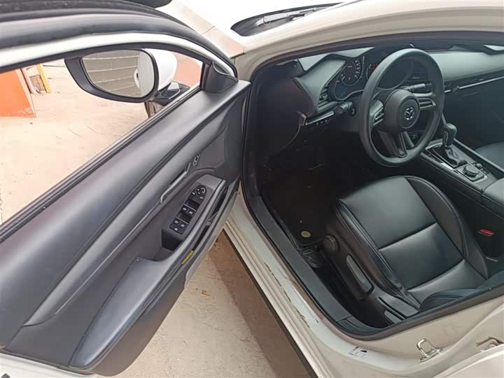 Фото 16 - Mazda 3 (Axela)