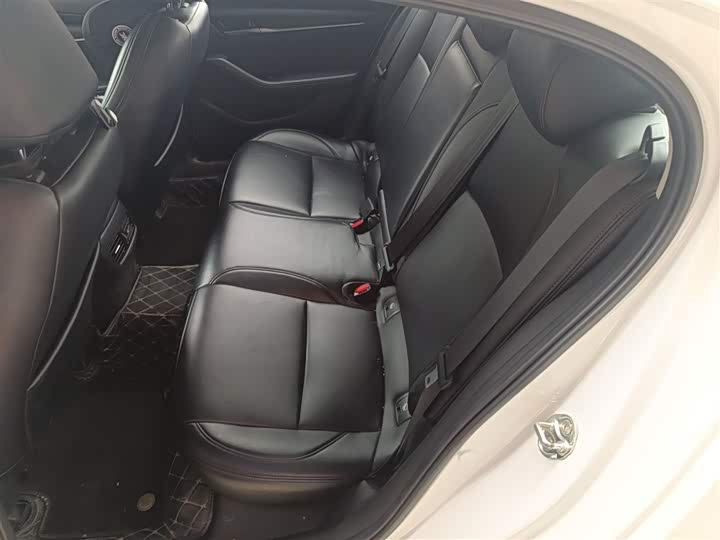 Фото 17 - Mazda 3 (Axela)