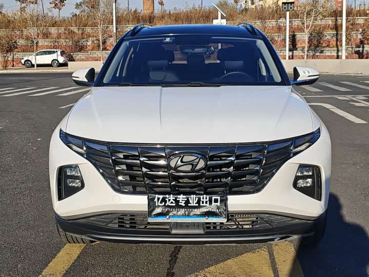 Фото 2 - Hyundai Tucson L