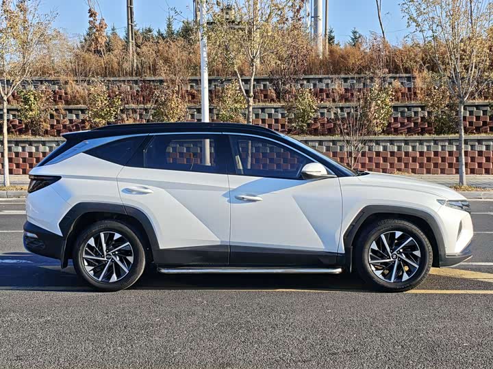 Фото 5 - Hyundai Tucson L