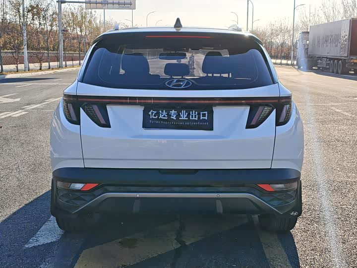 Фото 7 - Hyundai Tucson L