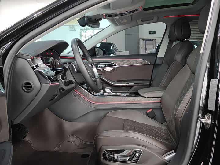 Фото 4 - Audi A8