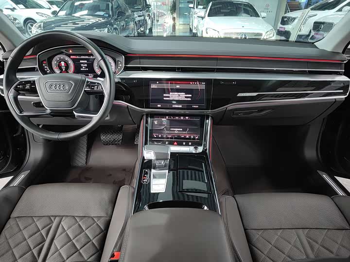 Фото 6 - Audi A8