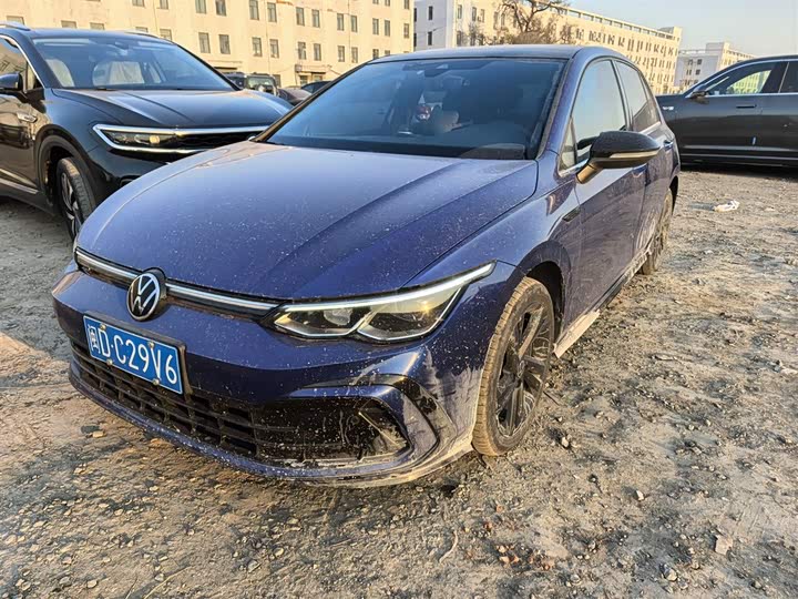 Фото 1 - Volkswagen Golf