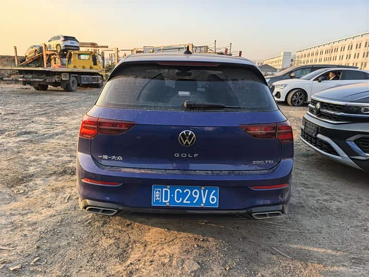 Фото 5 - Volkswagen Golf