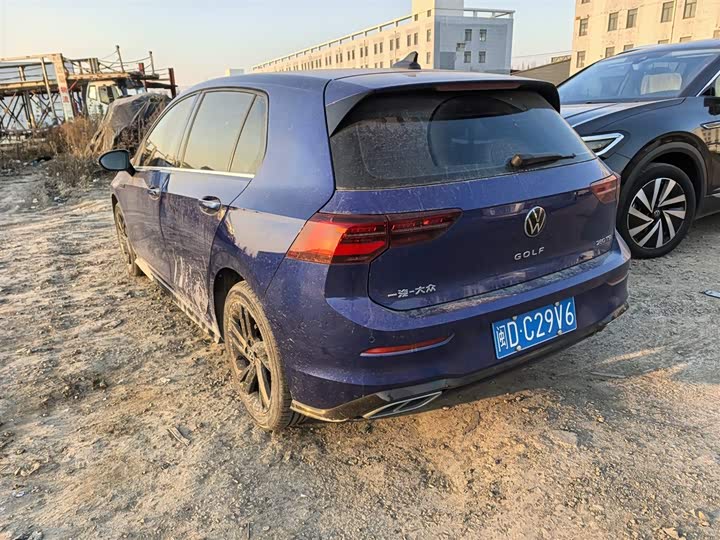 Фото 6 - Volkswagen Golf