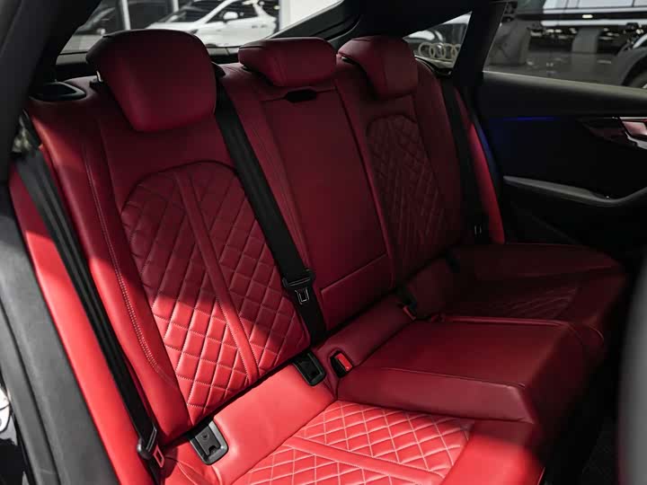 Фото 13 - Audi S5