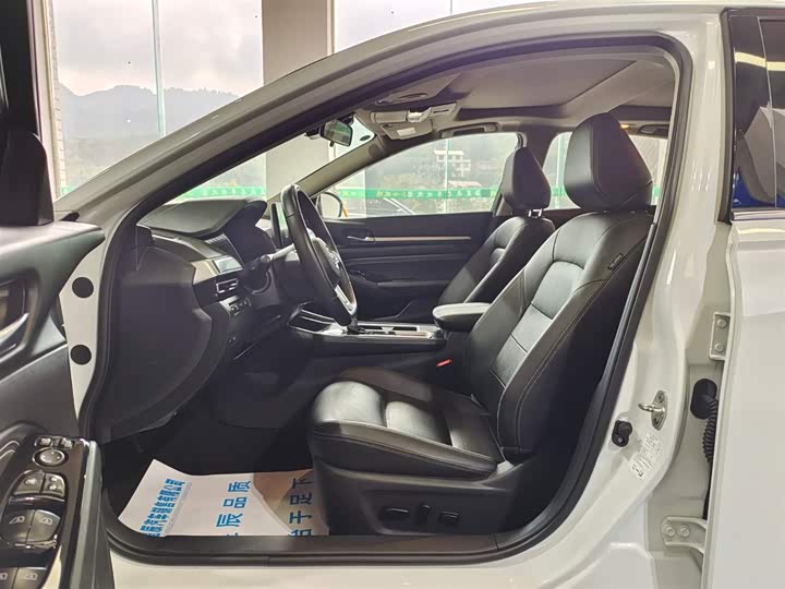 Фото 11 - Nissan Teana