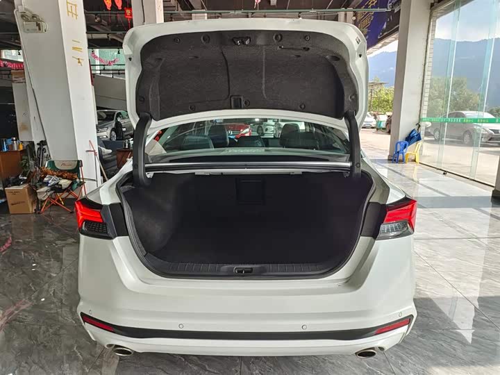 Фото 16 - Nissan Teana