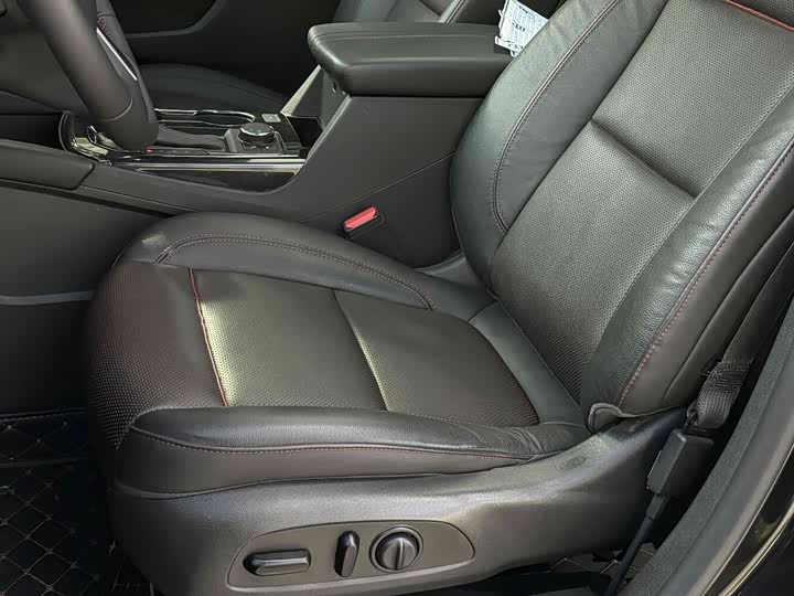 Фото 12 - Chevrolet Blazer