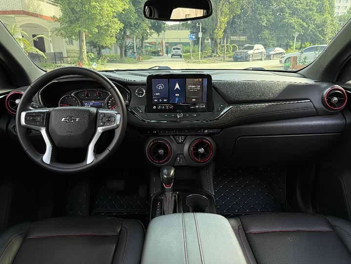 Фото 14 - Chevrolet Blazer