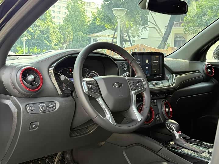 Фото 9 - Chevrolet Blazer