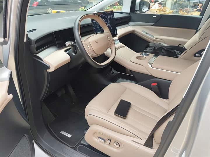 Фото 16 - XPeng X9