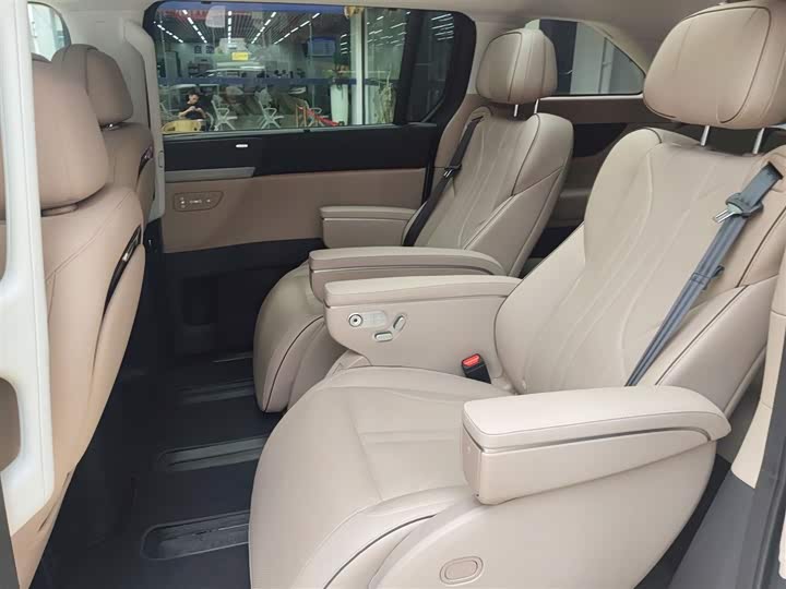 Фото 17 - XPeng X9