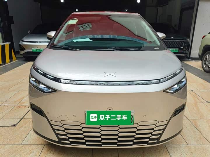 Фото 3 - XPeng X9