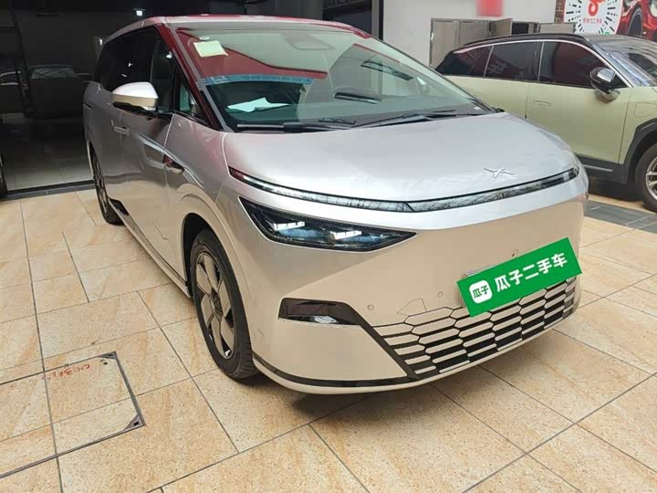 Фото 4 - XPeng X9