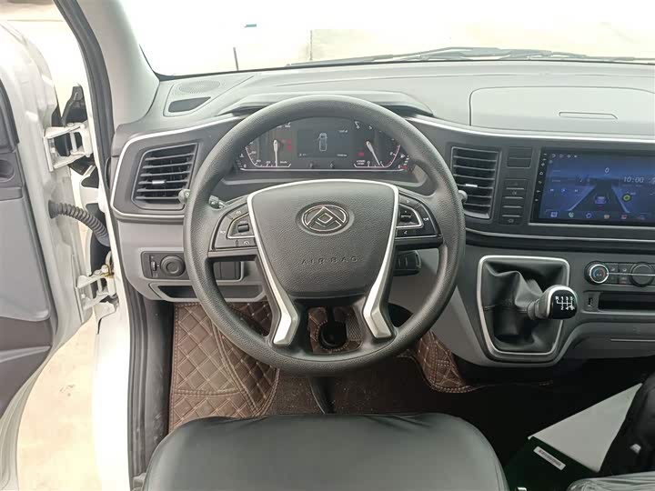 Фото 11 - Maxus V80