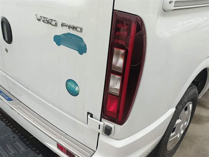 Фото 8 - Maxus V80