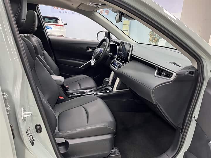 Фото 13 - Toyota Corolla Cross