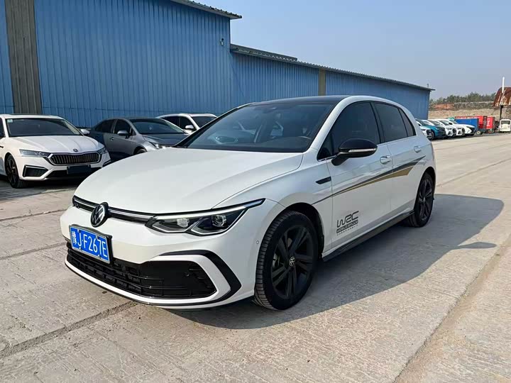 Фото 1 - Volkswagen Golf