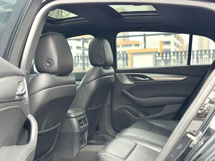 Фото 4 - Cadillac CT5