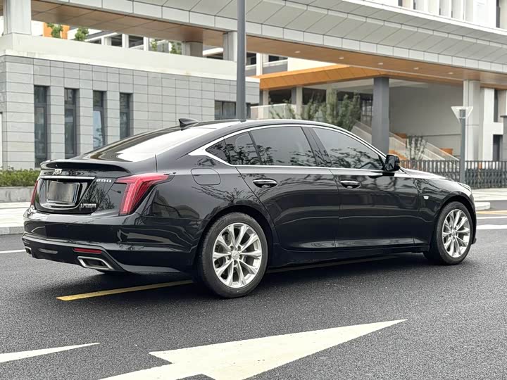 Фото 9 - Cadillac CT5