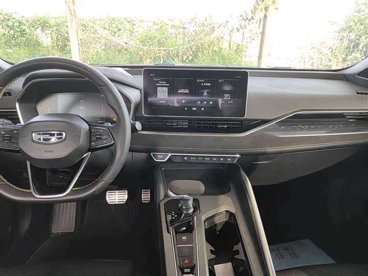 Фото 14 - Geely Preface