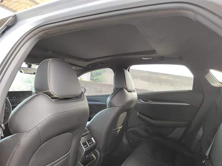 Фото 5 - Geely Preface